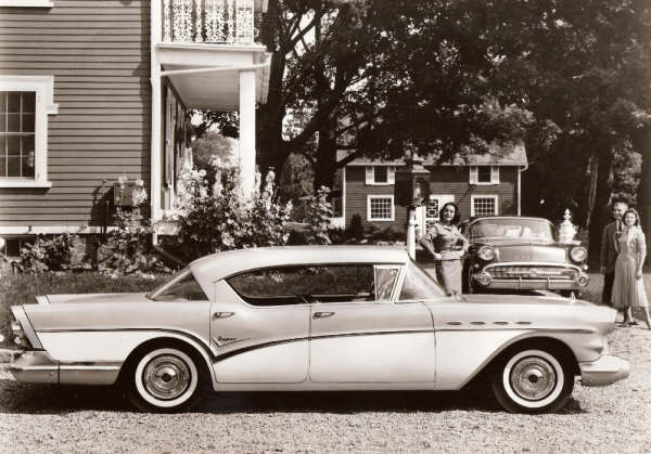 1957 Buick sedan press photo